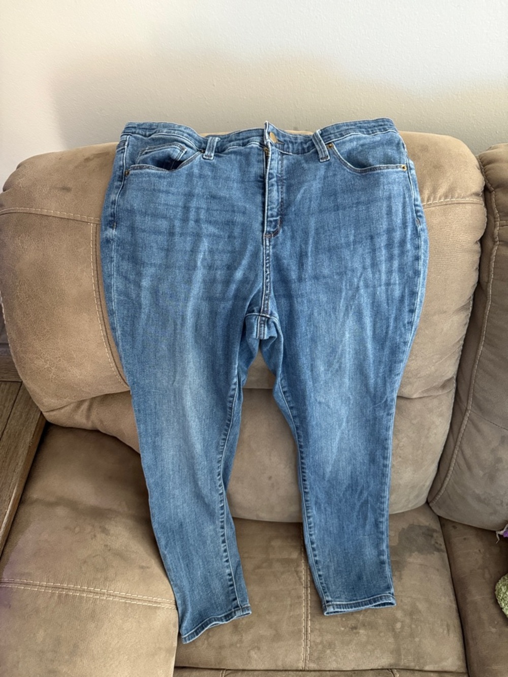 Universal Thread Medium Blue Skinny Jeans